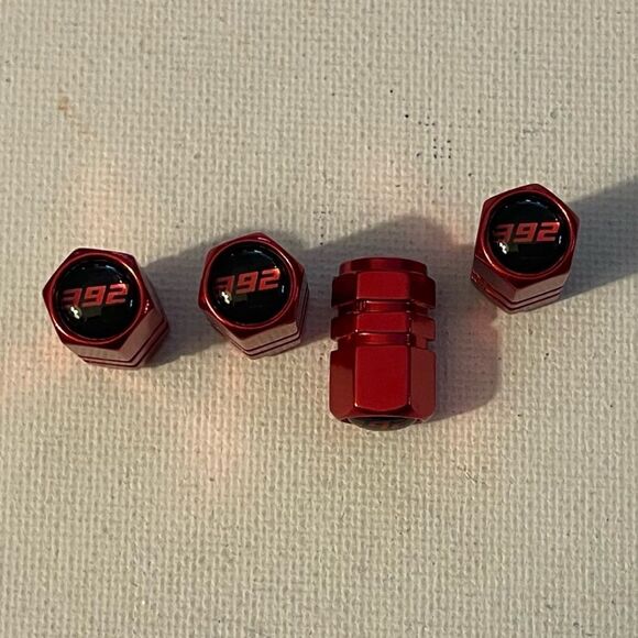 392 valve Stem caps in Red set of 4 NWT - Picture 2 of 4